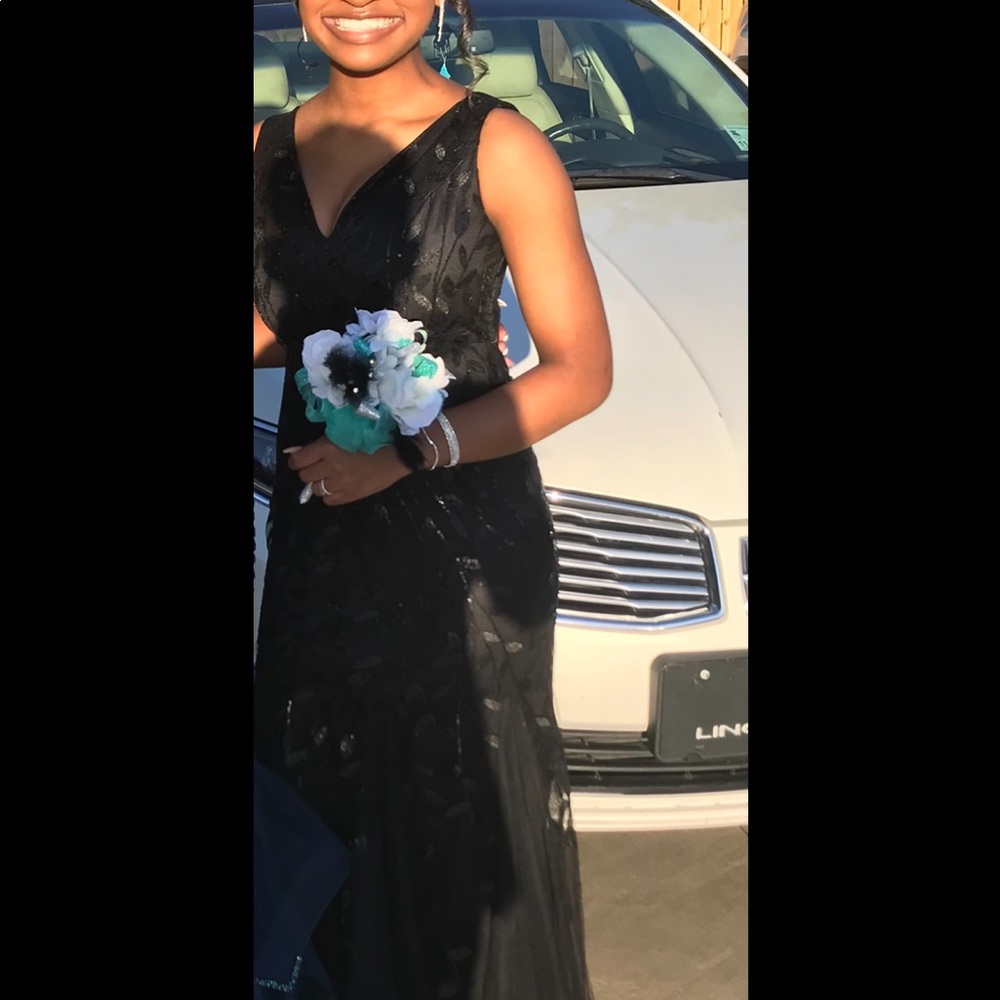 Black Sparkly Prom Dress ✨
